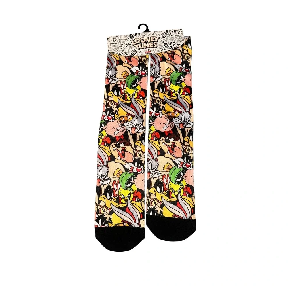 NWT Looney Tunes Bioworld Crew Socks Mens 8-12 Bugs Bunny Daffy Duck All Over